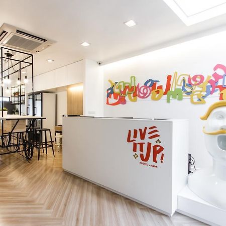 Liveitup Asok By D Varee Bangkok Exterior foto