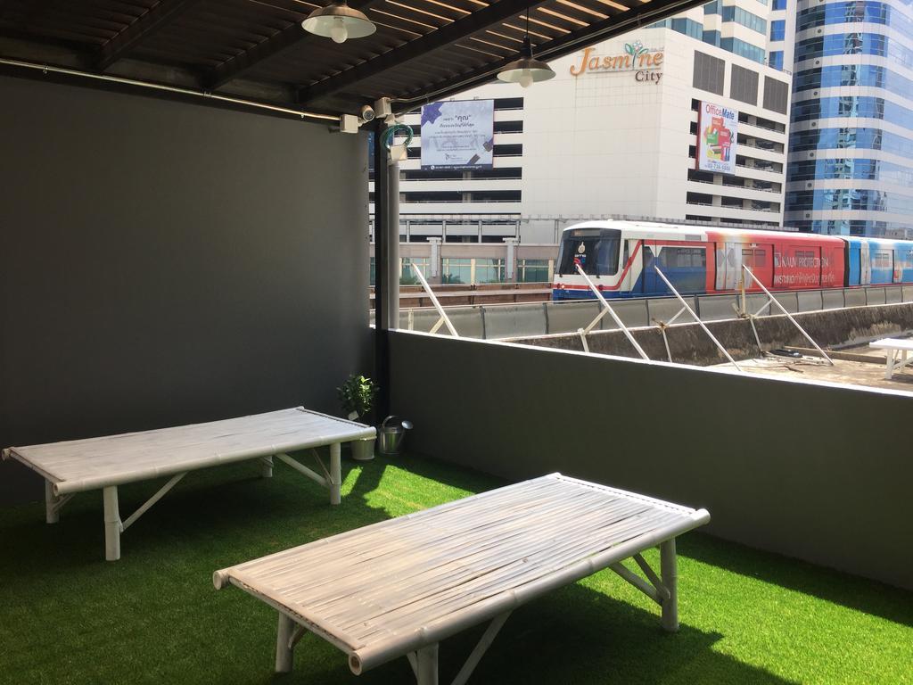 Liveitup Asok By D Varee Bangkok Exterior foto